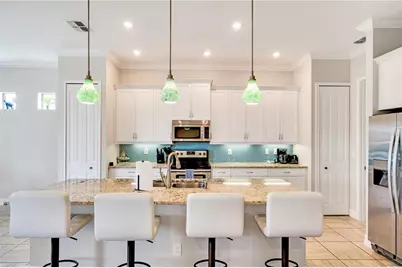 6615 35th Court E, Sarasota, FL 34243 - Photo 18