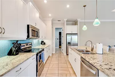 6615 35th Court E, Sarasota, FL 34243 - Photo 14