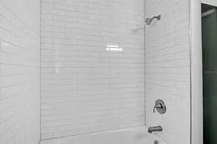 102 20th St NE, Bradenton, FL 34208 - Photo 28