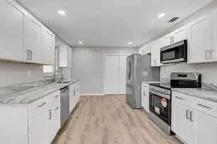 102 20th St NE, Bradenton, FL 34208 - Photo 16