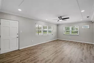 102 20th St NE, Bradenton, FL 34208 - Photo 12