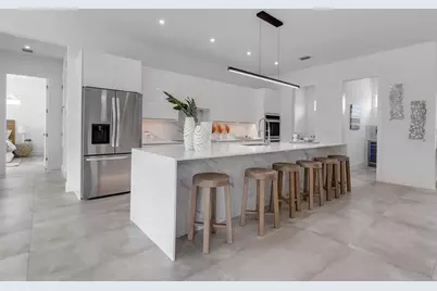 2532 Fruit Tree Drive, Sarasota, FL 34239 - Photo 10