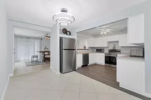 4919 Lemon Bay Dr, Venice, FL 34293 - Photo 10