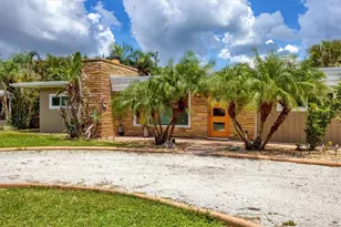 4919 Lemon Bay Dr, Venice, FL 34293 - Photo 4