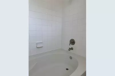 5721 Bentgrass Drive #20-202, Sarasota, FL 34235 - Photo 16