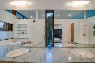 587 47th St, Sarasota, FL 34234 - Photo 10