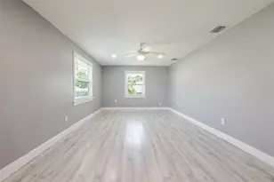 10562 Lake Dr, Seminole, FL 33772 - Photo 4