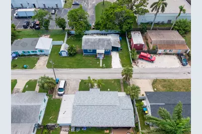 10562 Lake Drive, Seminole, FL 33772 - Photo 28