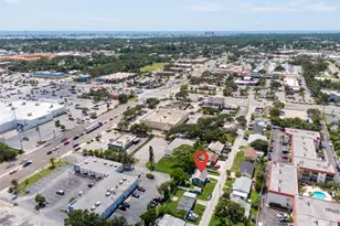 10562 Lake Dr, Seminole, FL 33772 - Photo 36