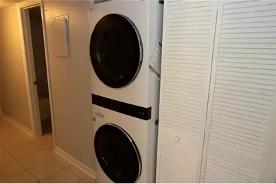 1968 Toucan Way #1404, Sarasota, FL 34232 - Photo 6