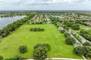 7081 Chatum Light Run, Bradenton, FL 34212 - Photo 52