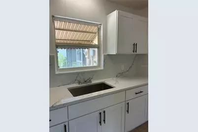 5903 Richard Place, Sarasota, FL 34231 - Photo 10