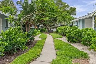 170 Roosevelt Dr, Sarasota, FL 34236 - Photo 14