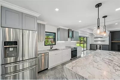 4392 Brandywine Drive, Sarasota, FL 34241 - Photo 10