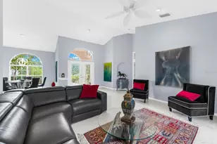 8329 Eagle Lake Dr, Sarasota, FL 34241 - Photo 12