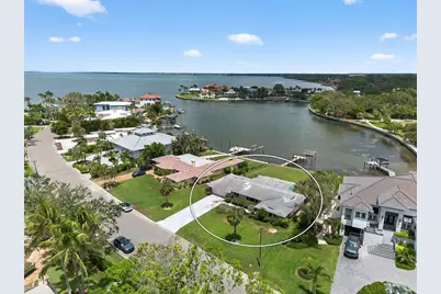 377 S Shore Drive, Sarasota, FL 34234 - Photo 18