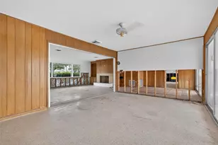 377 S Shore Dr, Sarasota, FL 34234 - Photo 6