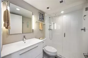 1050 Longboat Club Rd, Longboat Key, FL 34228 - Photo 30