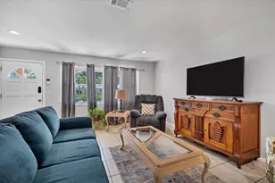 5738 Antilles Dr, Sarasota, FL 34231 - Photo 4