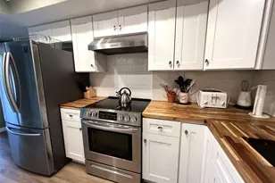 5205 Wedgewood Ln, Sarasota, FL 34235 - Photo 2