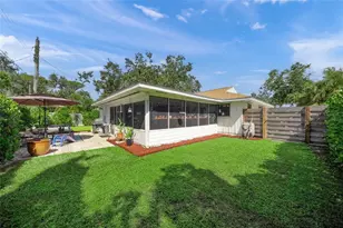 2616 Martin St, Sarasota, FL 34237 - Photo 4