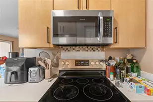 6932 43rd Ct E, Sarasota, FL 34243 - Photo 10