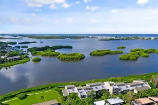 1520 Pelican Point Dr, Sarasota, FL 34231 - Photo 32