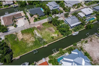 570 De Narvaez Drive, Longboat Key, FL 34228 - Photo 2