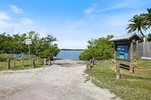 8915 Vamo Rd, Sarasota, FL 34231 - Photo 58