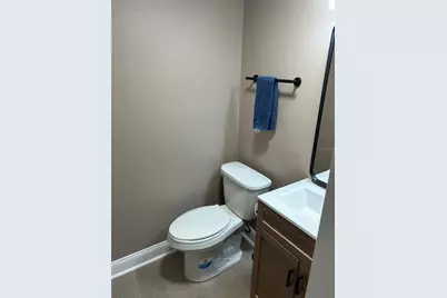 1001 Benjamin Franklin Drive #108, Sarasota, FL 34236 - Photo 8