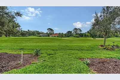 7607 Whitebridge Glen, University Park, FL 34201 - Photo 32