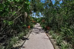 528 Forest Way, Longboat Key, FL 34228 - Photo 30