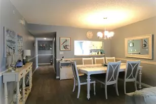 9320 Clubside Cir, Sarasota, FL 34238 - Photo 10