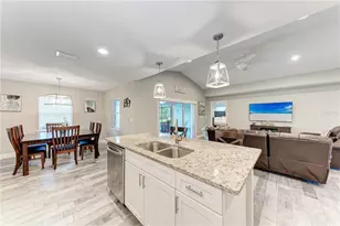 320 Albatross Rd, Rotonda West, FL 33947 - Photo 14