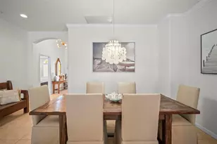 7727 33rd St E, Sarasota, FL 34243 - Photo 8