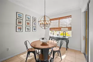 7727 33rd St E, Sarasota, FL 34243 - Photo 16