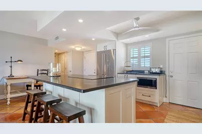 800 Benjamin Franklin Drive #406, Sarasota, FL 34236 - Photo 12