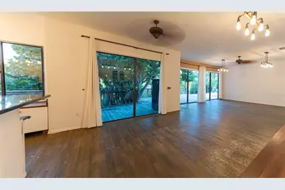 300 Garden Lane, Sarasota, FL 34242 - Photo 16