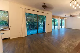 300 Garden Ln, Sarasota, FL 34242 - Photo 16