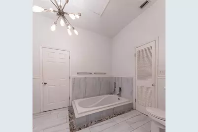 300 Garden Lane, Sarasota, FL 34242 - Photo 14