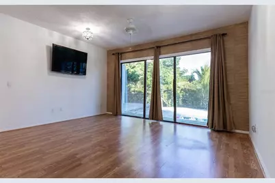 300 Garden Lane, Sarasota, FL 34242 - Photo 24