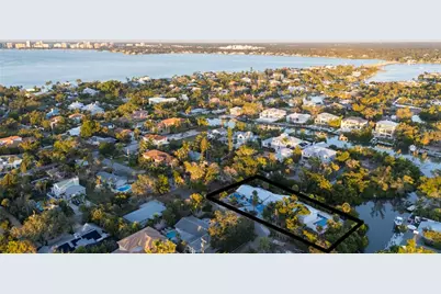 300 Garden Lane, Sarasota, FL 34242 - Photo 26