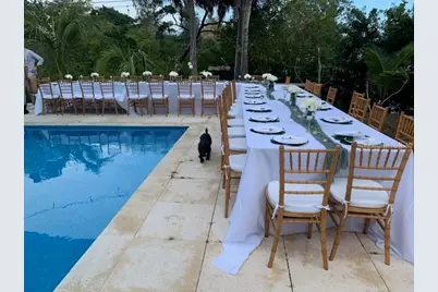 300 Garden Lane, Sarasota, FL 34242 - Photo 10