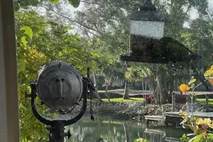 300 Garden Ln, Sarasota, FL 34242 - Photo 8