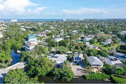 2 Island Circle, Sarasota, FL 34242 - Photo 22