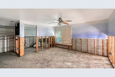 2 Island Circle, Sarasota, FL 34242 - Photo 14