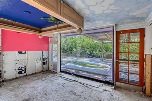 2 Island Cir, Sarasota, FL 34242 - Photo 16