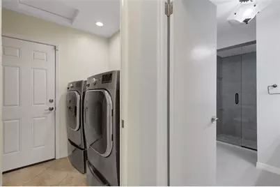 5217 Canterbury Drive, Sarasota, FL 34243 - Photo 24