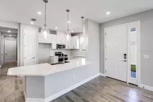 7774 Waning Moon Wy, Sarasota, FL 34241 - Photo 2