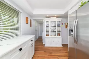 6939 W Country Club Dr N, Sarasota, FL 34243 - Photo 14